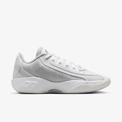 Mens Luka .77 Basketball Shoe