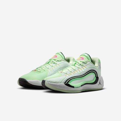 Junior Luka 4 Navigator Basketball Shoe
