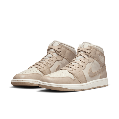 Womens Air Jordan 1 Mid SE Shoe