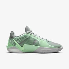 Womens Sabrina 2 Basketball Shoe