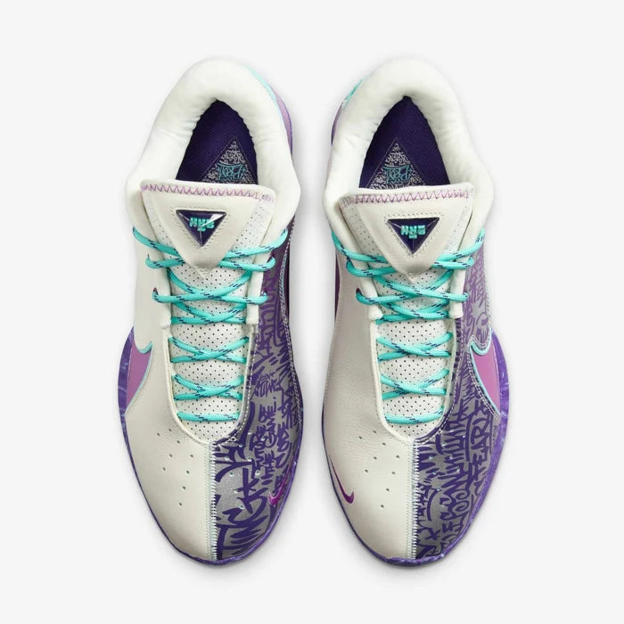 Mens Lebron XXII Split Basketball Shoe