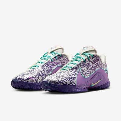 Mens Lebron XXII Split Basketball Shoe