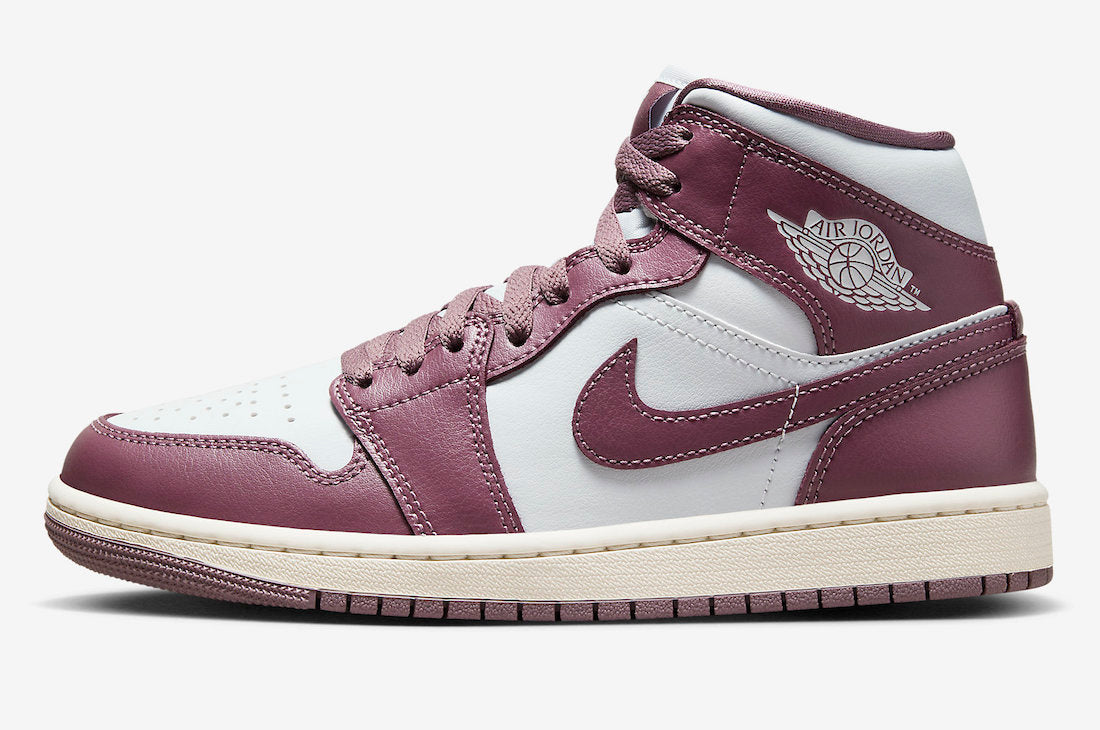 Womens Air Jordan 1 Mid Shoe