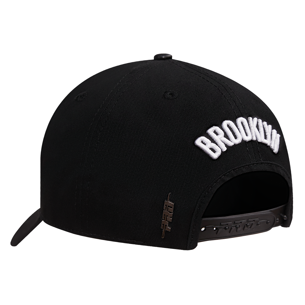 Mens Brooklyn Nets Classic Logo Snapback Cap