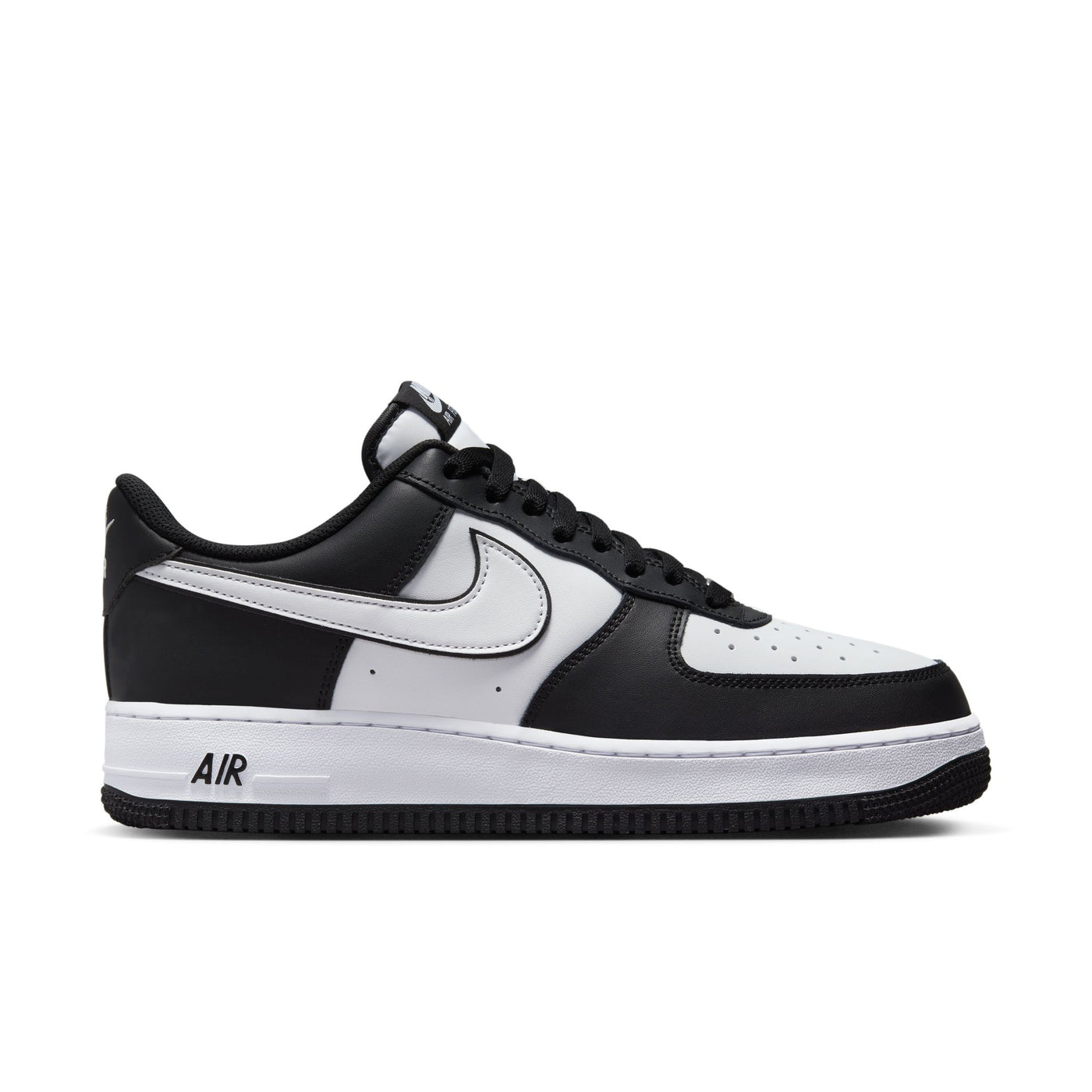 Mens AIR FORCE 1 '07 Shoe