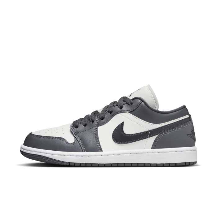 Womens AIR JORDAN 1 LOW Shoe