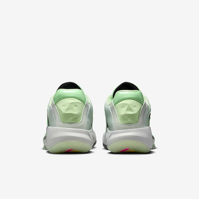 Junior Luka 4 Navigator Basketball Shoe
