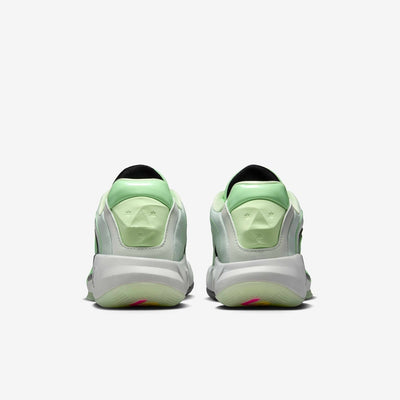 Junior Luka 4 Navigator Basketball Shoe