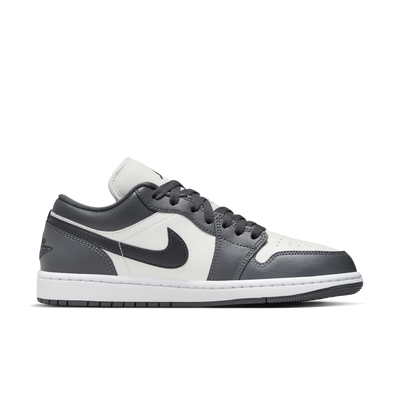 Womens AIR JORDAN 1 LOW Shoe